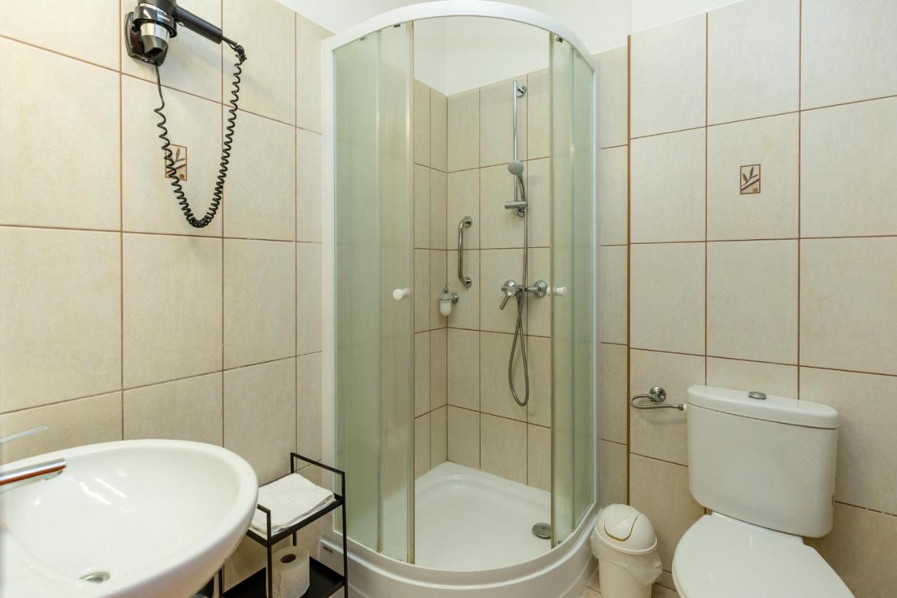 B&B Servita Udvarhaz Eger