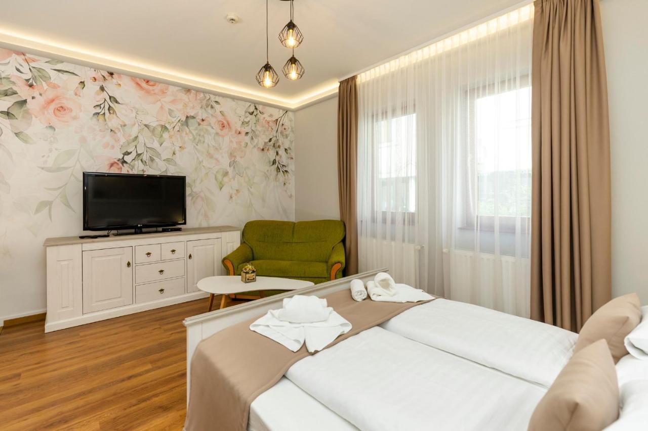 Servita Udvarhaz B&B
