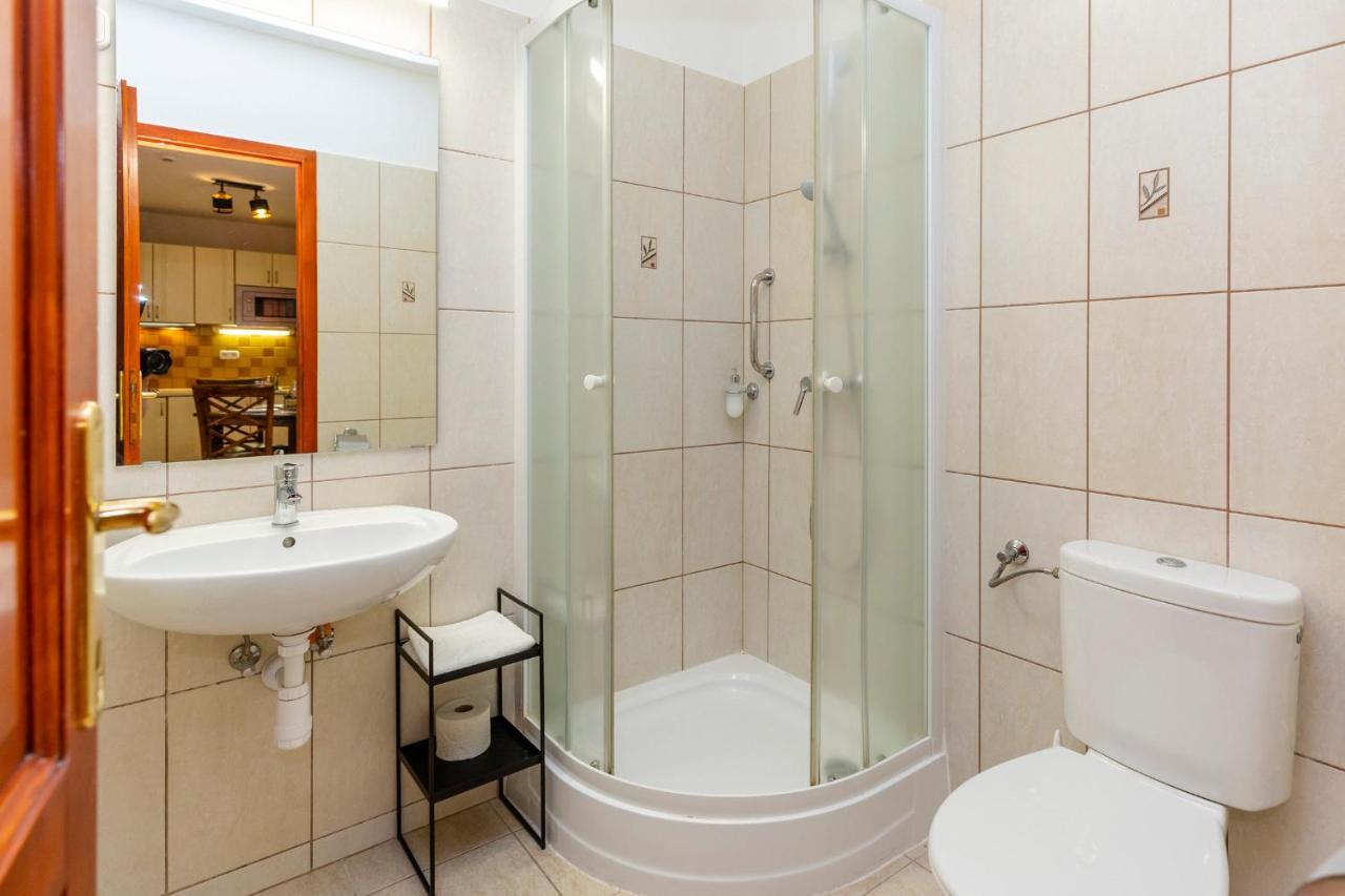 Servita Udvarhaz B&B *