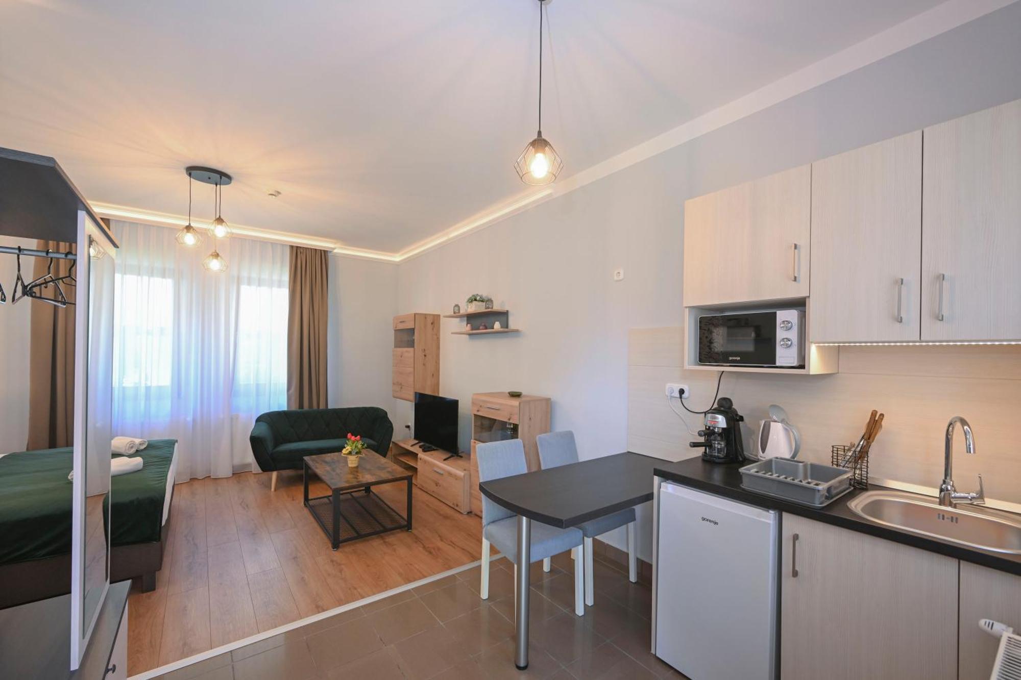 Servita Udvarhaz B&B *